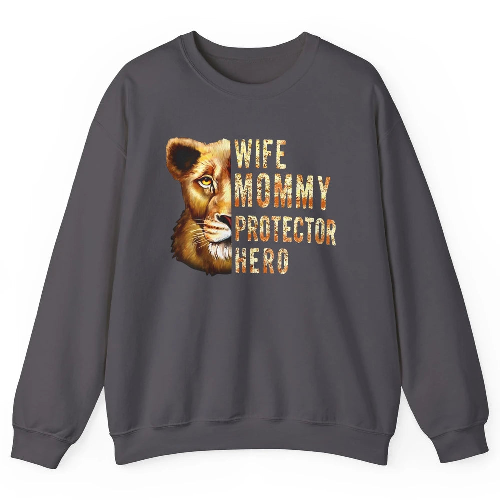 Retro Mommy Lion Queen Wife Mom Protector Hero Mothers Day Unisex Crewneck Sweatshirt