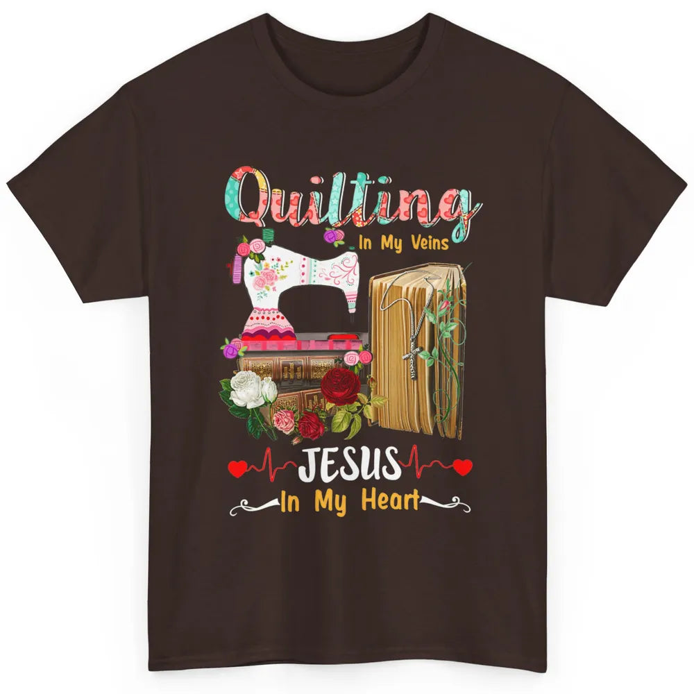 Quilting In My Veins Jesus In Heart Christian Retro Quilt Classic Unisex T-Shirt