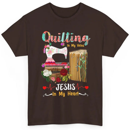 Quilting In My Veins Jesus In Heart Christian Retro Quilt Classic Unisex T-Shirt