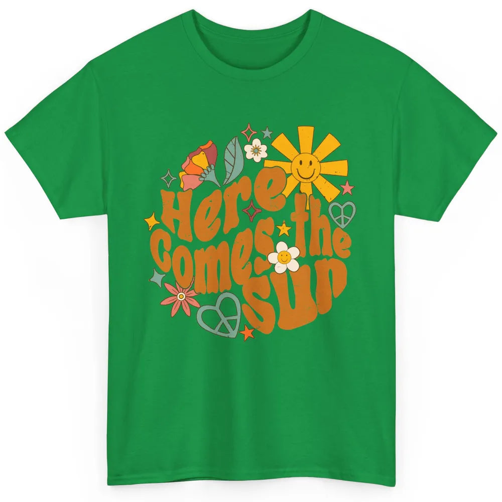 Retro Daisy Rainbow Sunrise Here Comes The Sun Hippie Girl Classic Unisex T-Shirt
